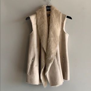 Neiman Marcus Beige Tan Faux Suede Faux Fur Vest M